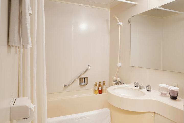 Clean Restrooms