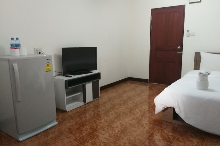 Room 18 of 28