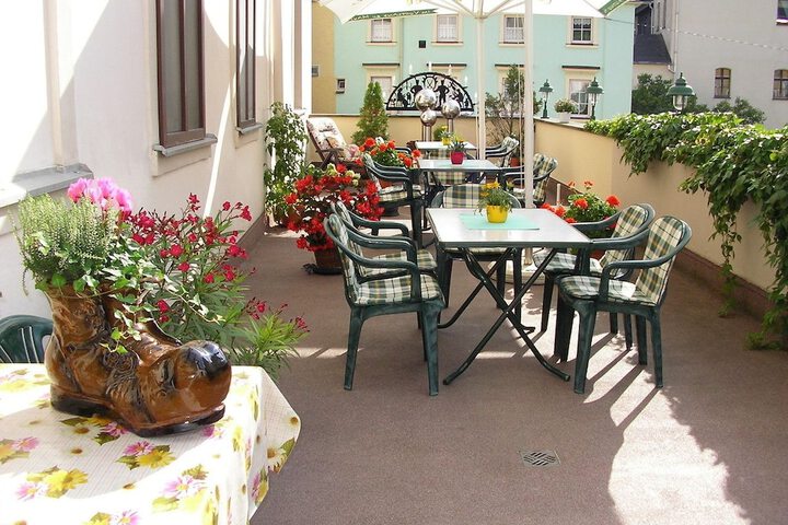 Terrace/Patio 10 of 10