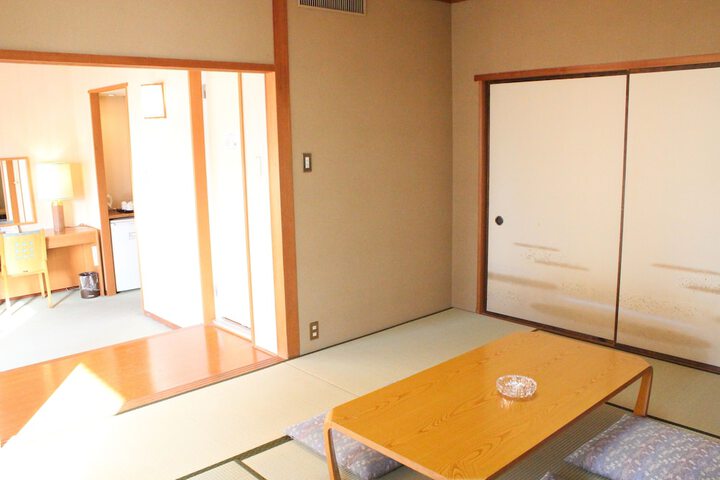 Room 17 of 47