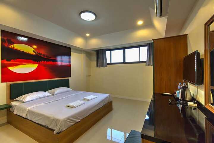 Room 7 of 30