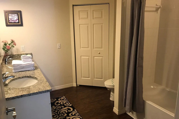 Room 9 of 21
