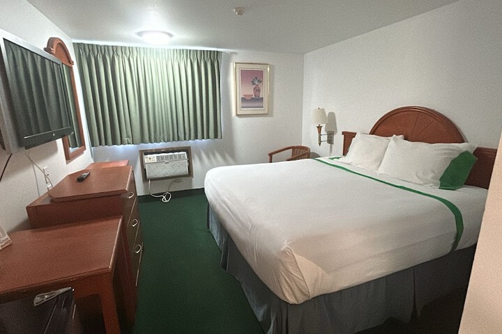 Room 10 of 49
