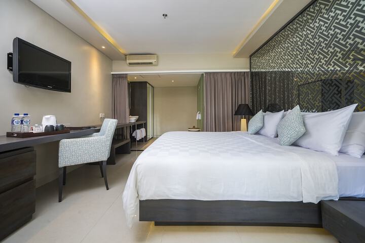 Room 10 of 52