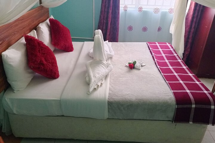 Room 6 of 17