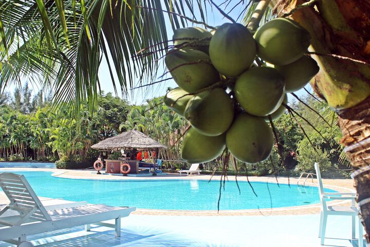 Pools & Facilities