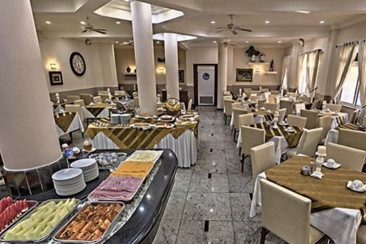 Dining 6 of 6