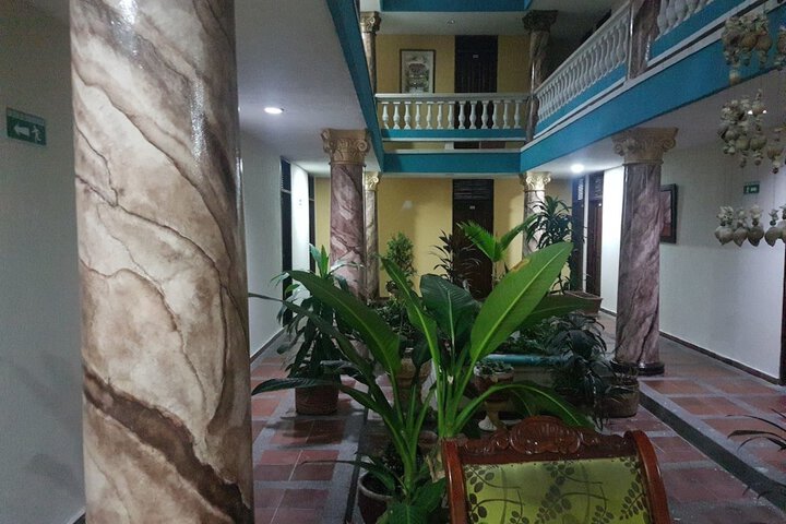 Ballroom/Hall 19 of 22