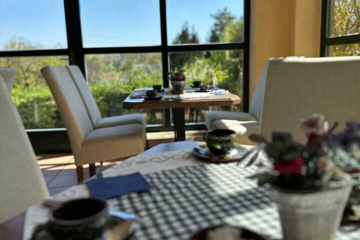 Breakfast/Coffee Service 18 of 42