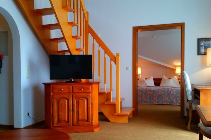 Room 30 of 49