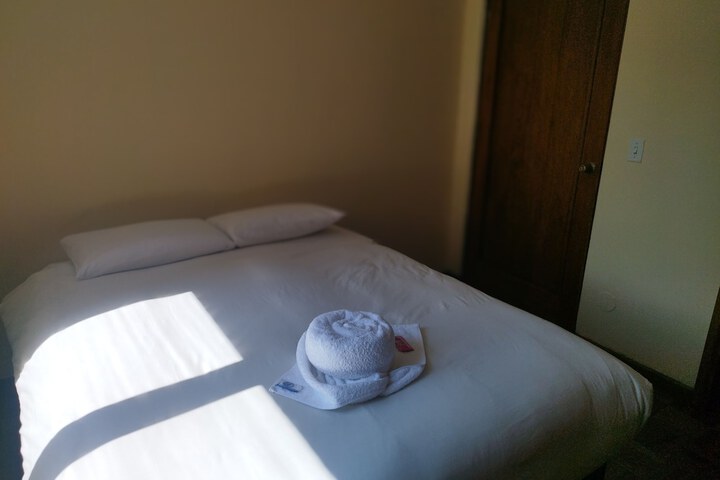 Room 6 of 17