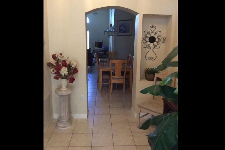 Ballroom/Hall 14 of 17