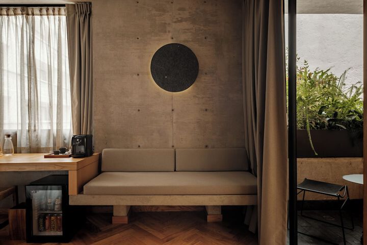 Room 30 of 115