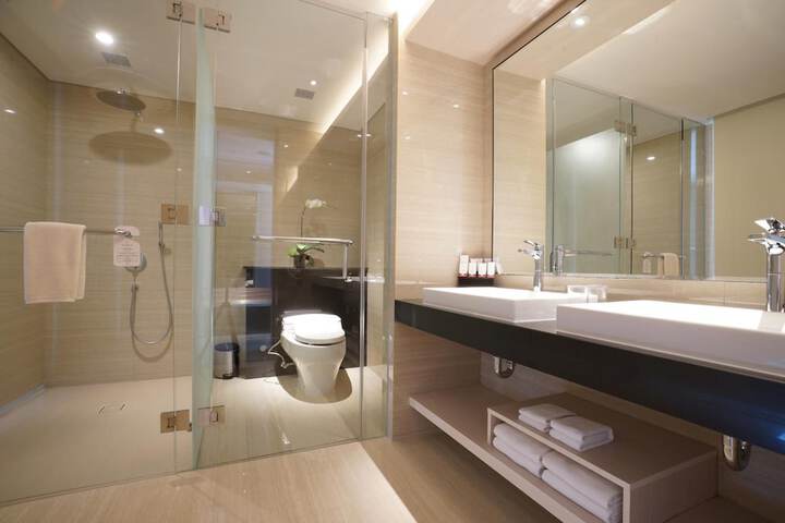 Clean Restrooms