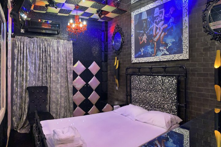 Room 76 of 139