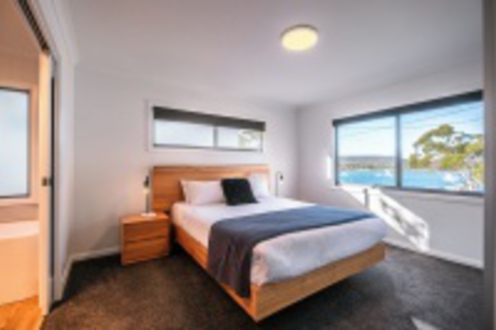 Room 30 of 108
