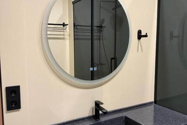 Room 19 of 33