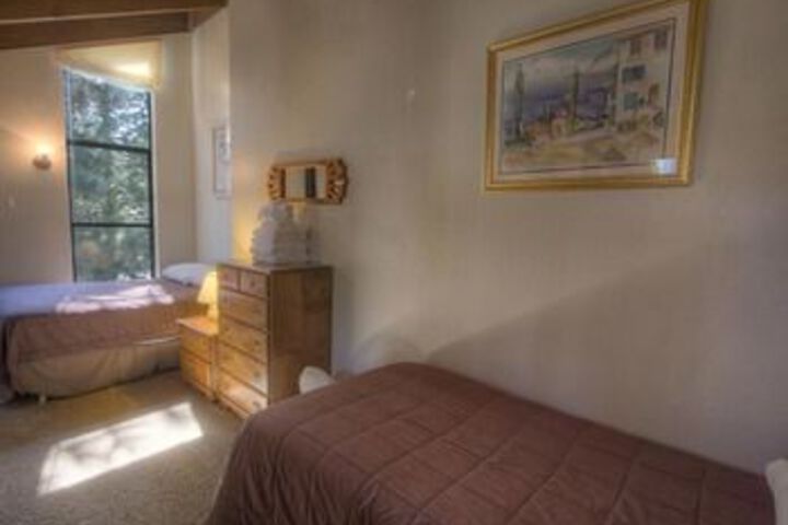 Room 7 of 18