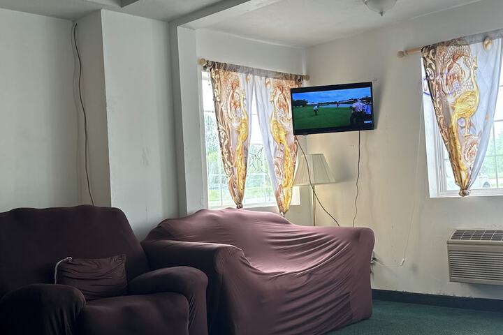 Room 26 of 63