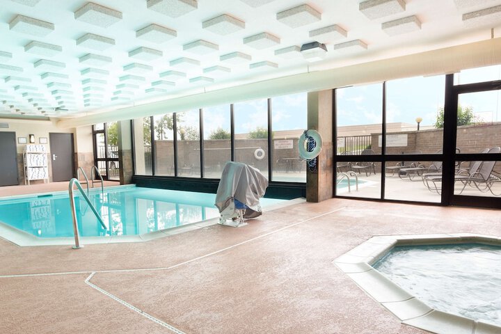 Pool 25 of 53