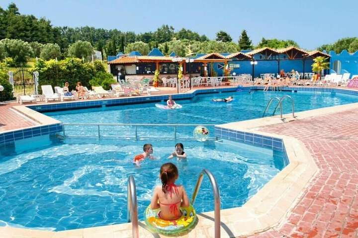 Pools & Facilities