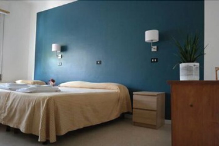Room 16 of 21