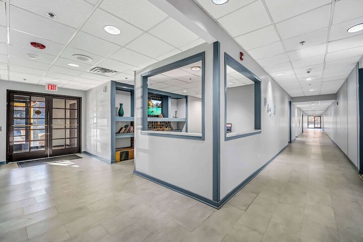 Business Center 78 of 79