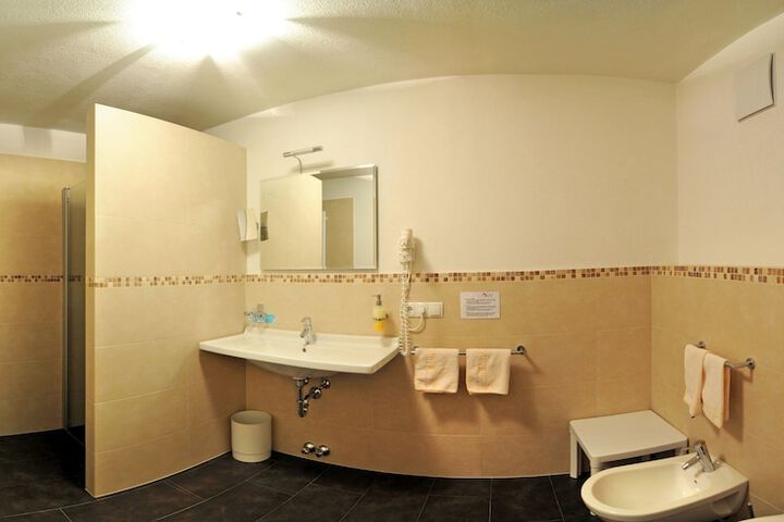 Room 18 of 56