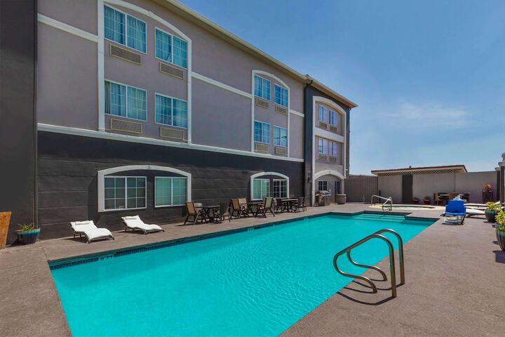 Pool 31 of 46