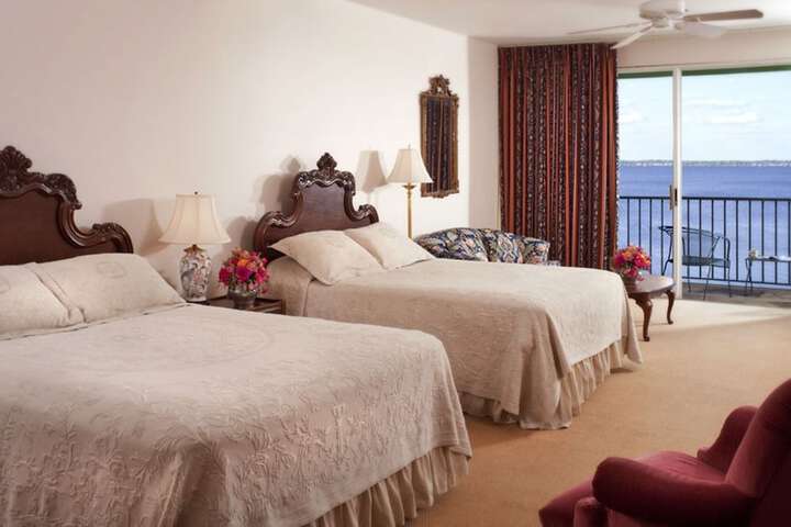 Room 3 of 134