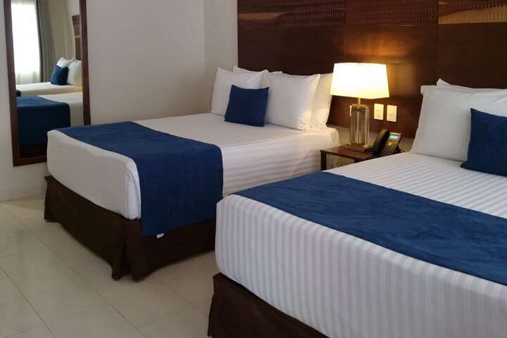 Room 10 of 34