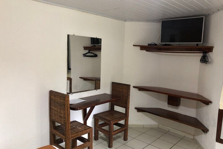 Room 5 of 17