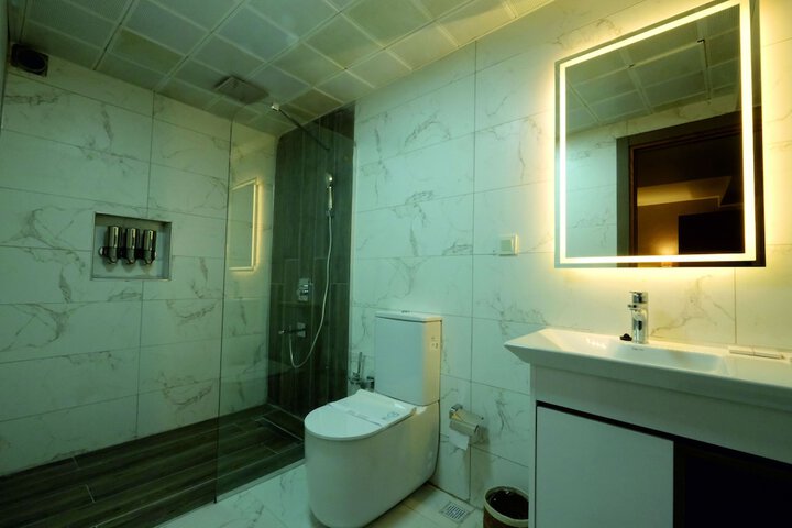 Room 50 of 58