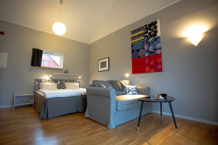 Room 4 of 42