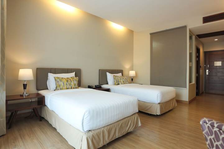 Room 35 of 108