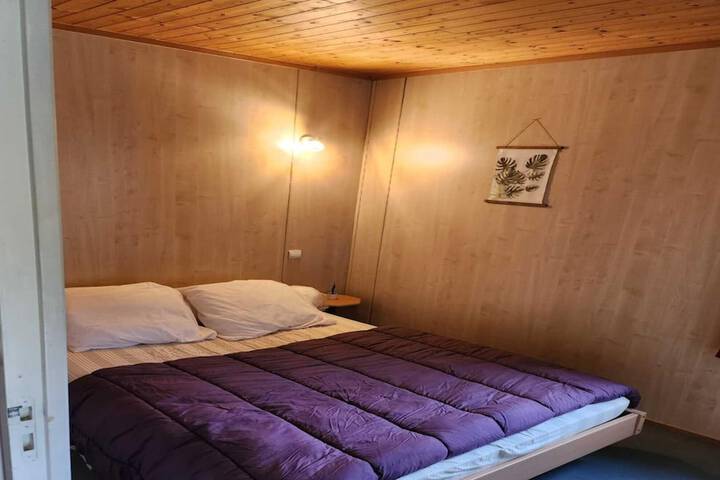 Room 7 of 35