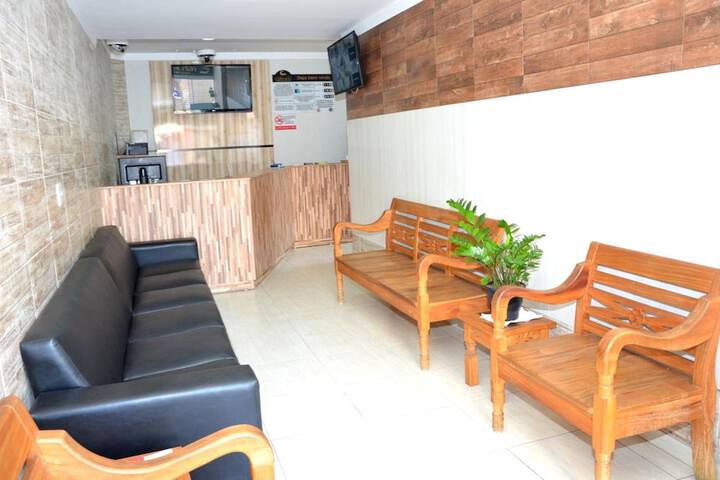 Guest Lobby