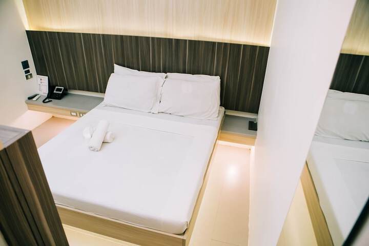 Room 8 of 29