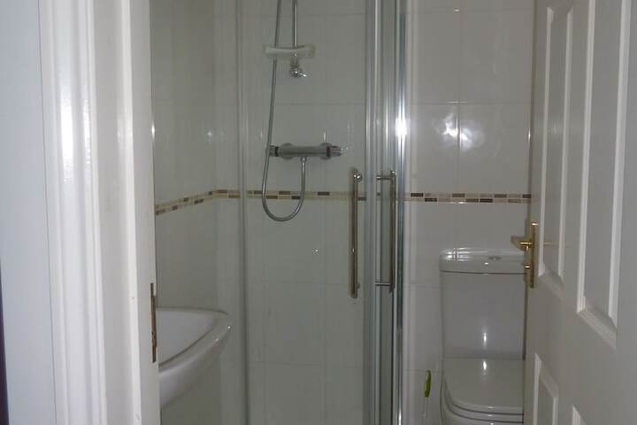 Room 8 of 25