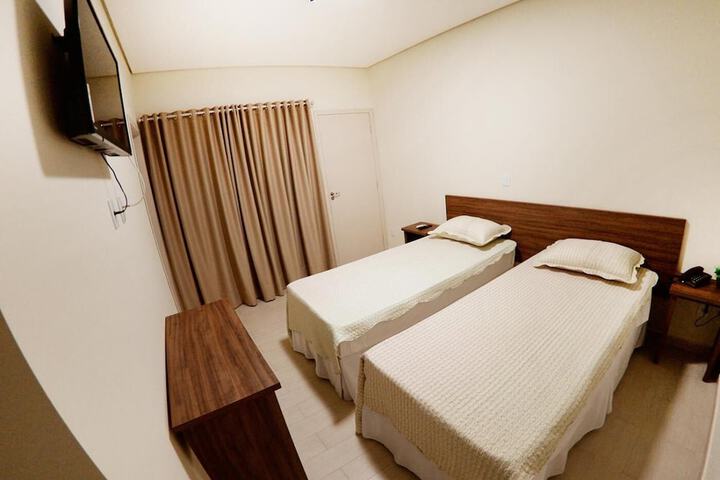 Room 10 of 31