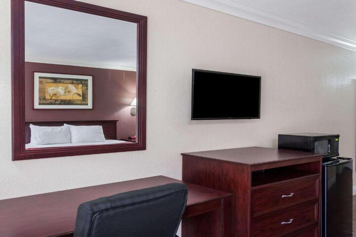 Deluxe 2 Double Beds (15 of 16)