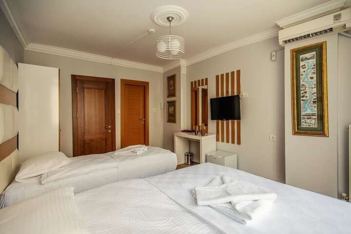 Room 7 of 23