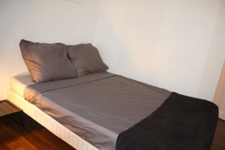 Room 5 of 13