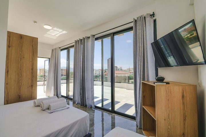 Room 42 of 62