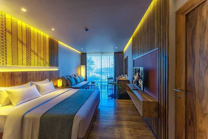 Room 15 of 30