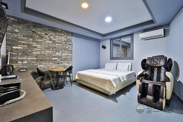 Room 29 of 121