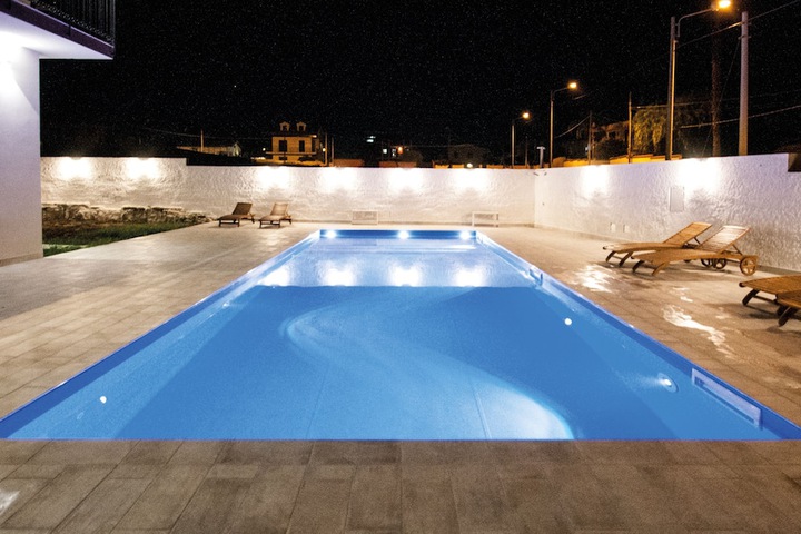 Pool 33 of 53