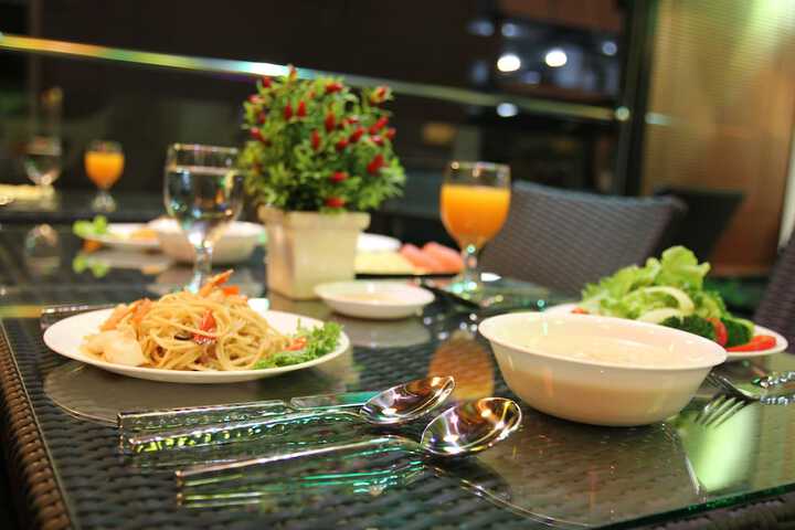 Dining Photos