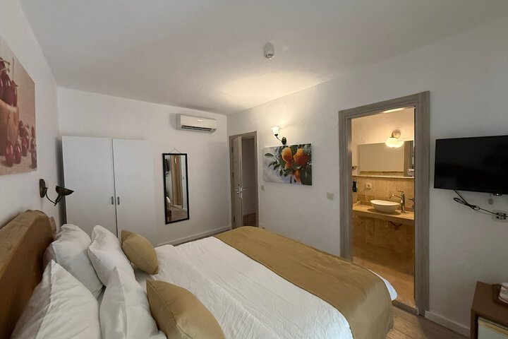 Room 95 of 194
