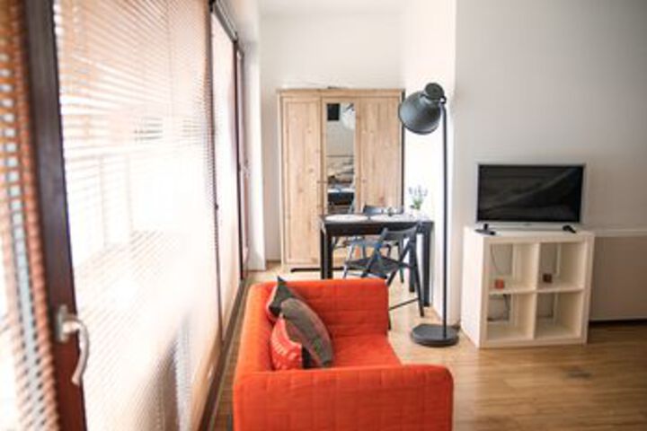 Room 25 of 28